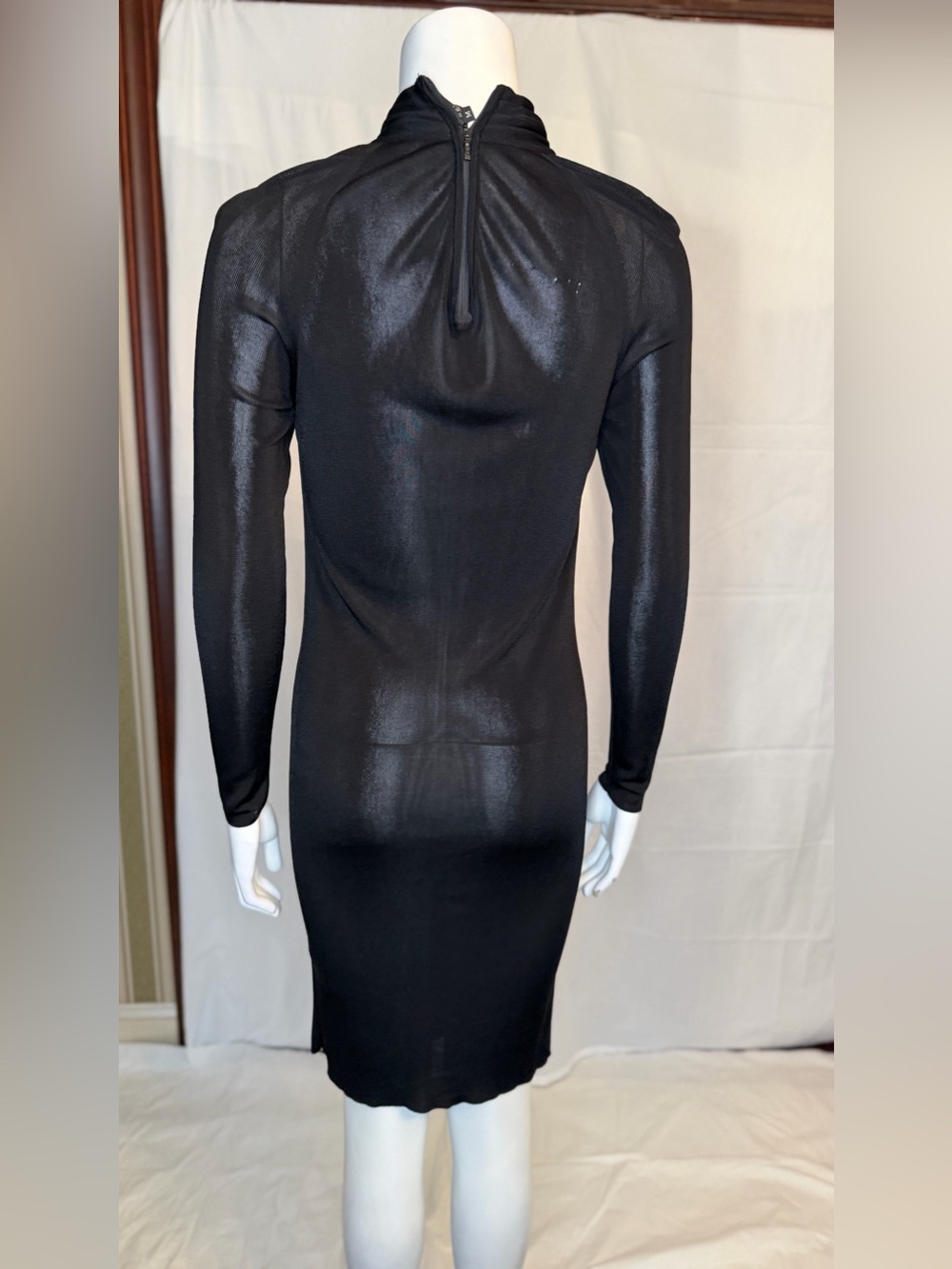 Gucci Black Long-Sleeve Twist-Neck Dress with Gold Accent - Picture 6 of 10